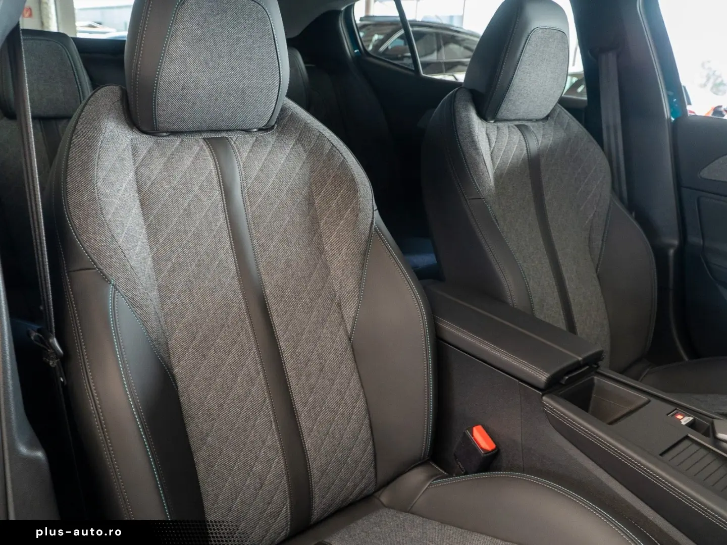 PEUGEOT 408 Allure Park Komfort-Paket 360 Abstands.