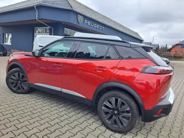 PEUGEOT 2008 GT Pack 130 EAT8 Automatik