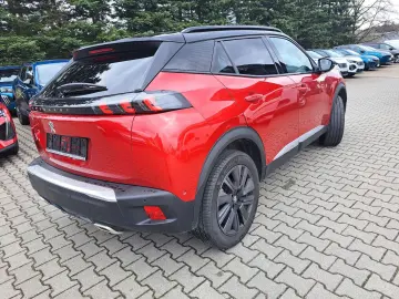 PEUGEOT 2008 GT Pack 130 EAT8 Automatik