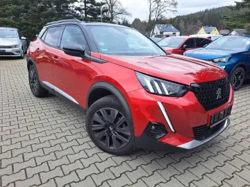 PEUGEOT 2008 GT Pack 130 EAT8 Automatik