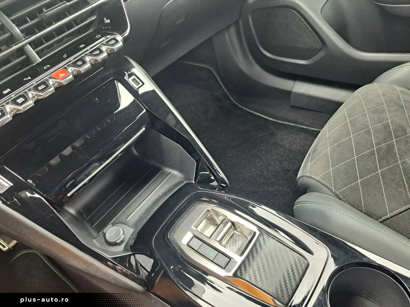 PEUGEOT 2008 GT Pack 130 EAT8 Automatik