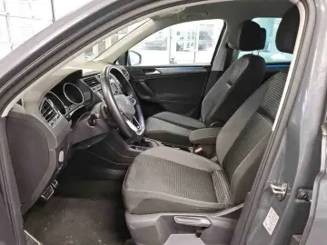 VW Tiguan 2.0 TDI Active  DSG AHK LED NAVI
