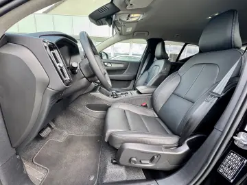 VOLVO XC40 B3 Automatik   Alle Pakete