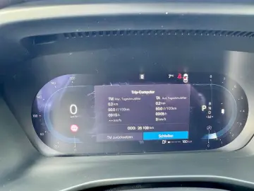 VOLVO XC40 B3 Automatik   Alle Pakete