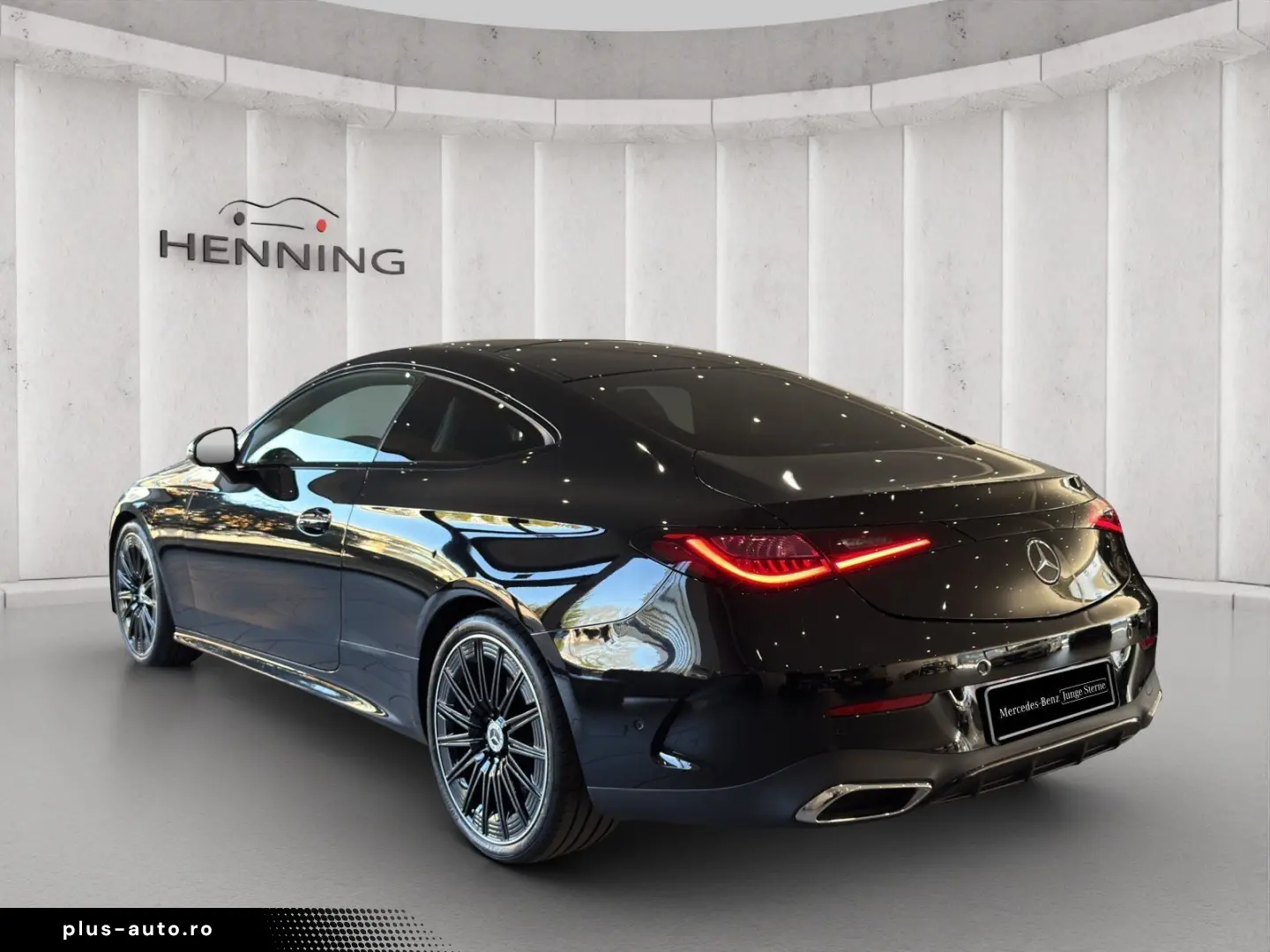 MERCEDES-BENZ CLE 200 AMG Night Panorama Burmester Memory 20