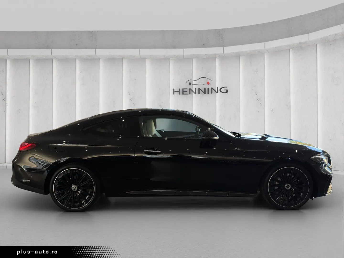 MERCEDES-BENZ CLE 200 AMG Night Panorama Burmester Memory 20