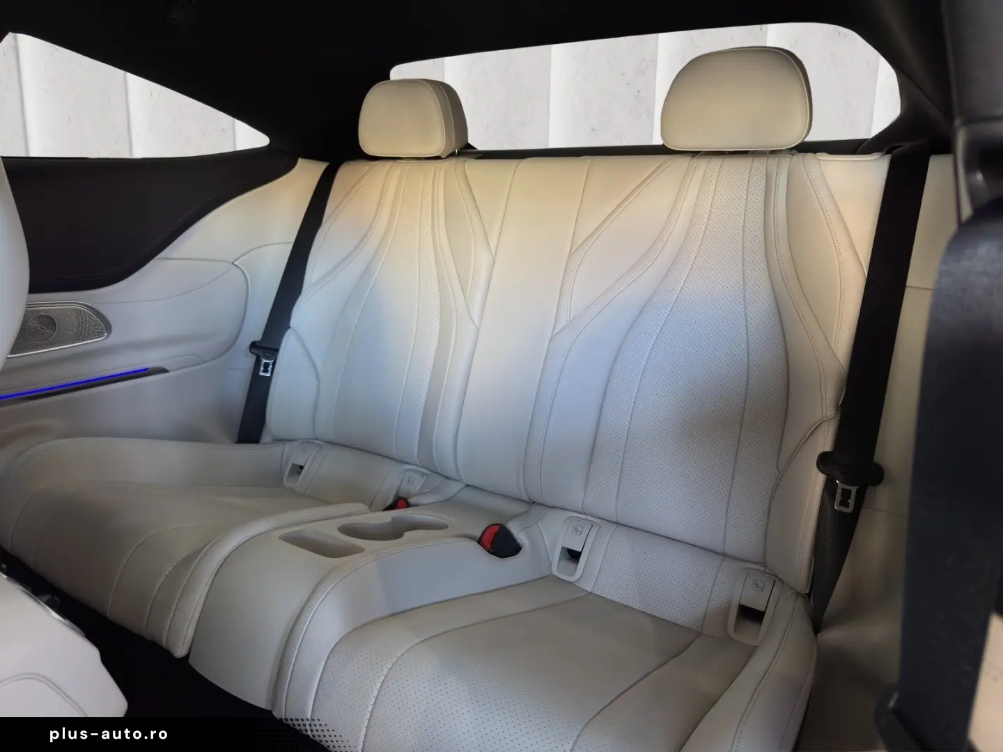 MERCEDES-BENZ CLE 200 AMG Night Panorama Burmester Memory 20