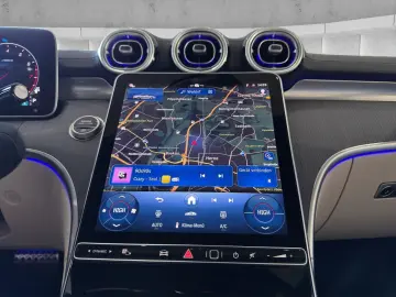 MERCEDES-BENZ CLE 200 AMG Night Panorama Burmester Memory 20