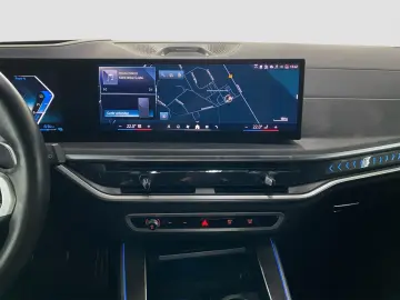 BMW X5 xDrive50e    M-Sport ACC Luftfw. PanoSD AHK B