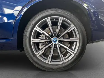 BMW X5 xDrive50e    M-Sport ACC Luftfw. PanoSD AHK B