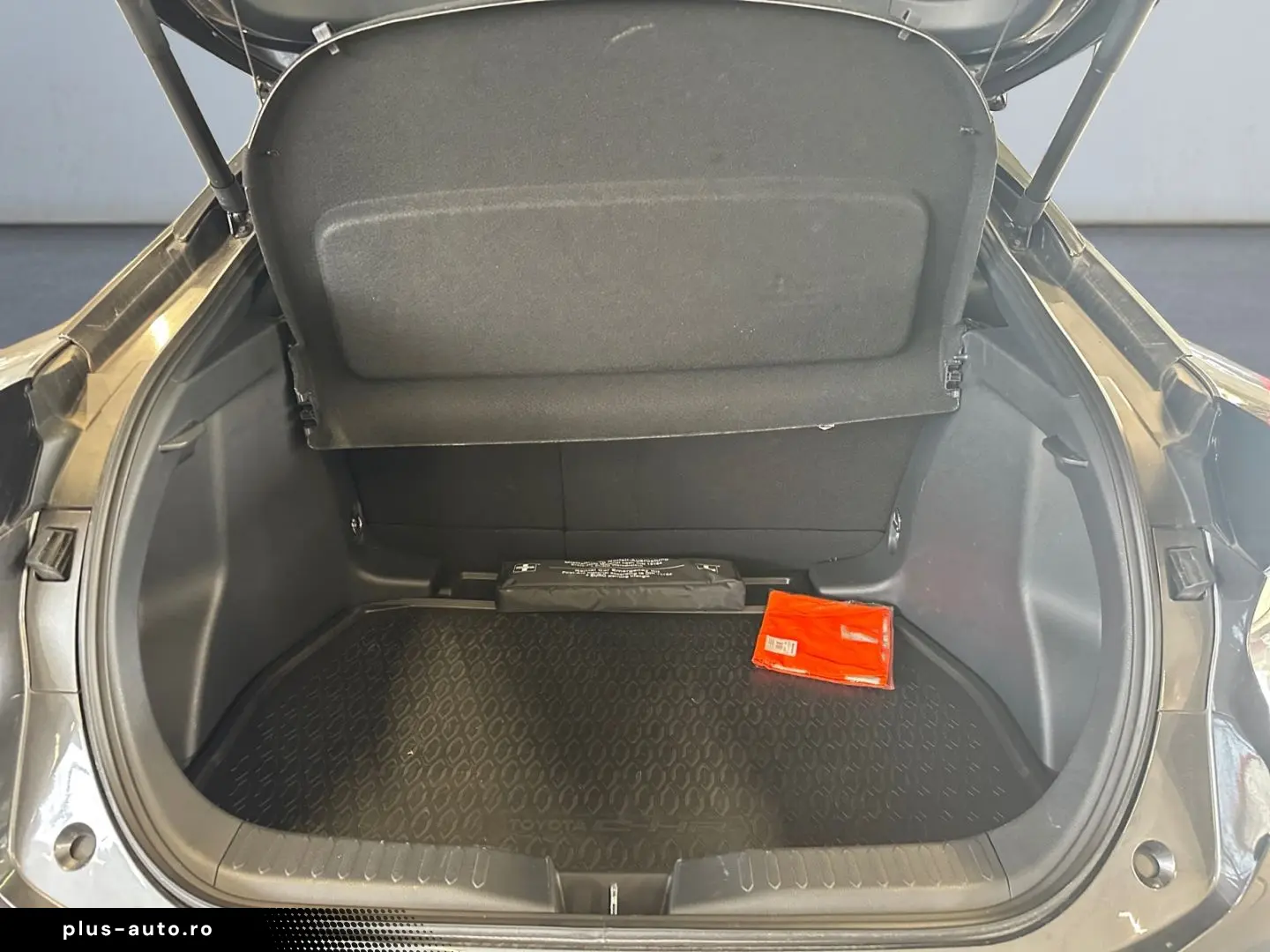 TOYOTA C-HR 1.8 Hybrid Teamplayer  Technik Paket CAM SH