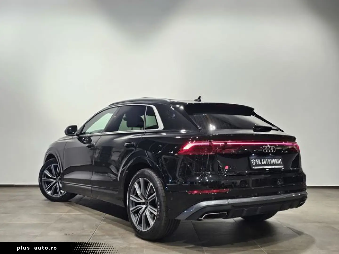 AUDI Q8 50 TDI S Line Pano Matrix Softc.Hud Belüf 360