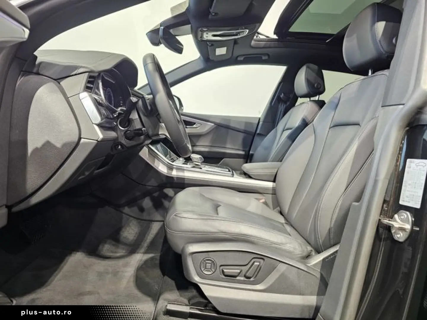 AUDI Q8 50 TDI S Line Pano Matrix Softc.Hud Belüf 360