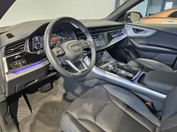 AUDI Q8 50 TDI S Line Pano Matrix Softc.Hud Belüf 360