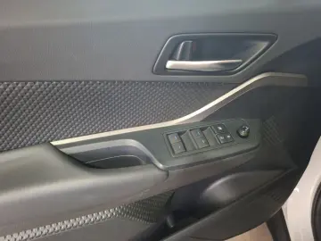 TOYOTA C-HR Hybrid Flow