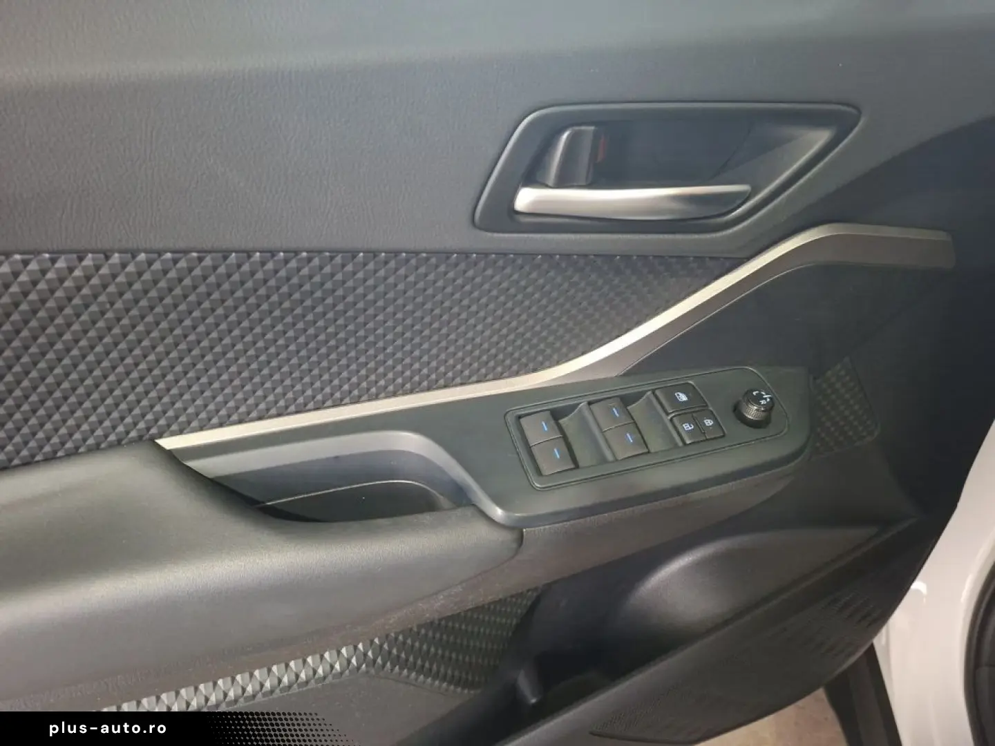 TOYOTA C-HR Hybrid Flow