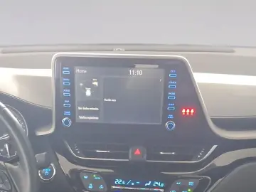 TOYOTA C-HR Hybrid Flow
