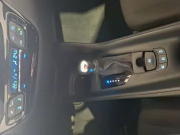 TOYOTA C-HR Hybrid Flow