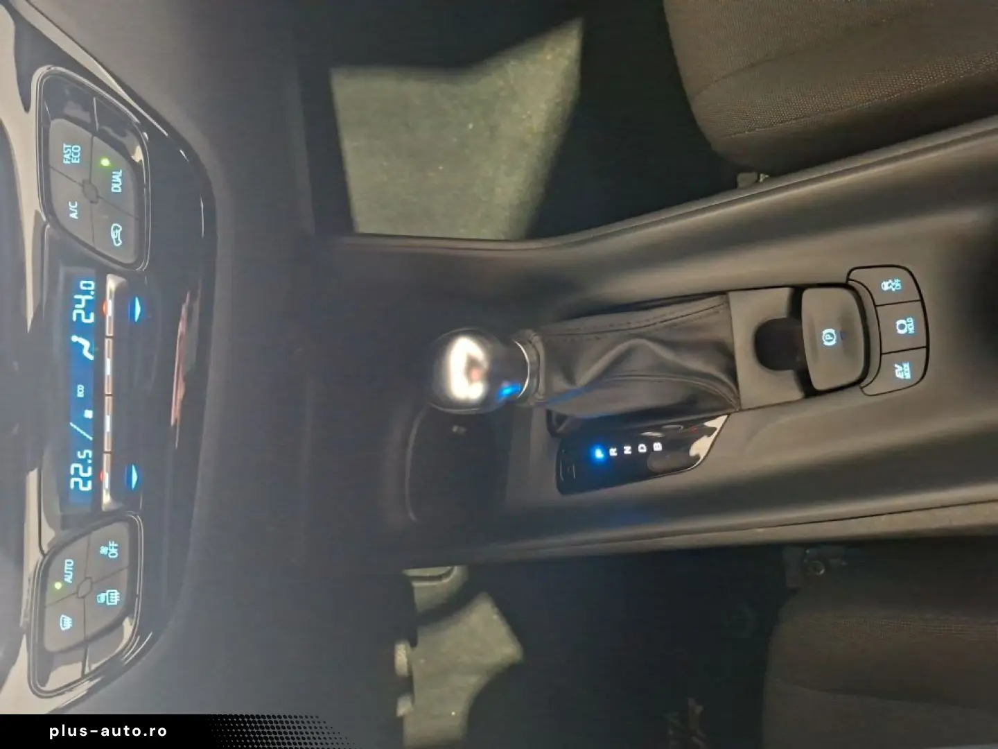 TOYOTA C-HR Hybrid Flow