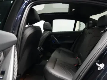 BMW 520d xDrive M Sport ICONIC PANO HUD 360 B&W