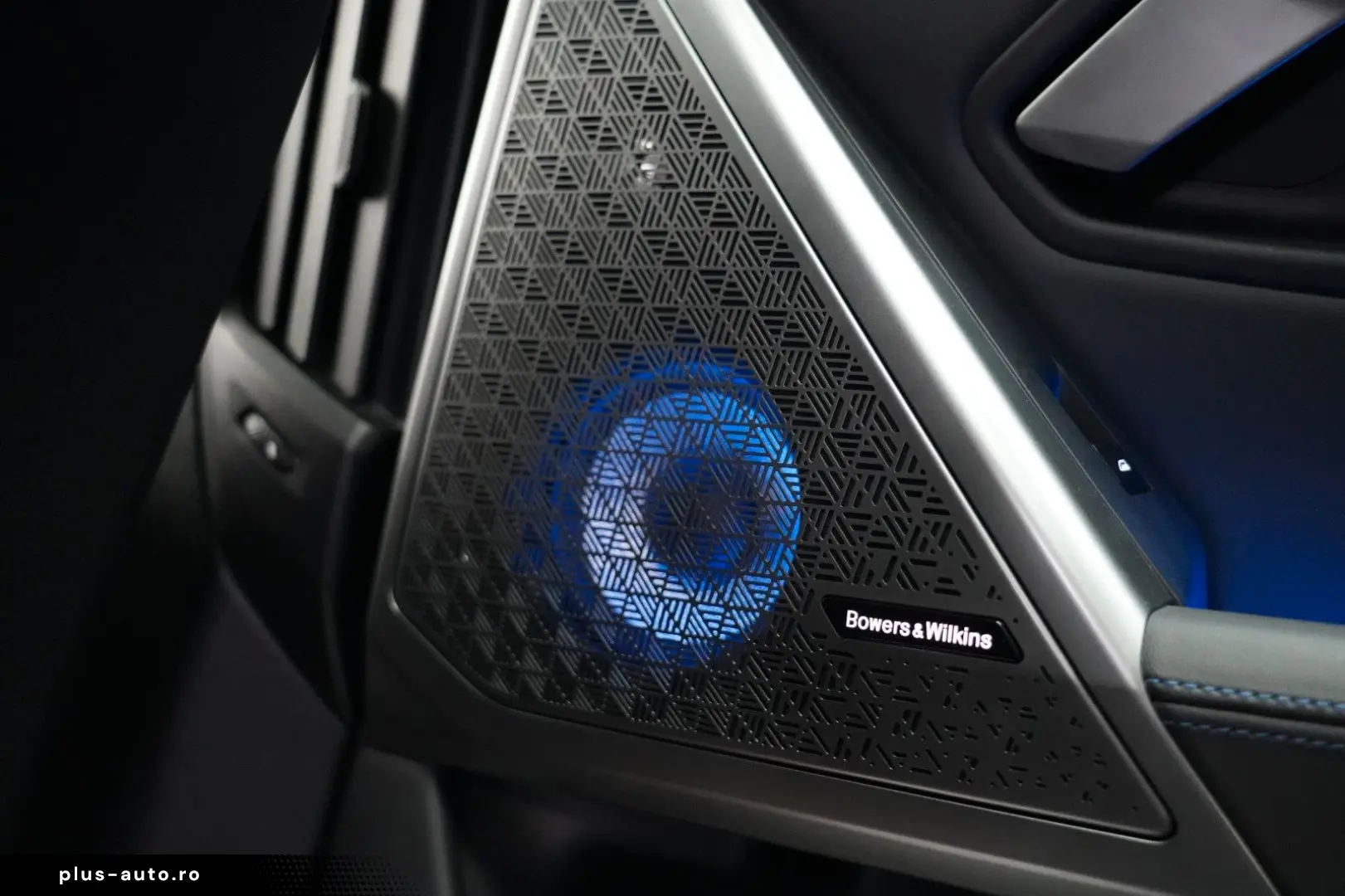 BMW 520d xDrive M Sport ICONIC PANO HUD 360 B&W