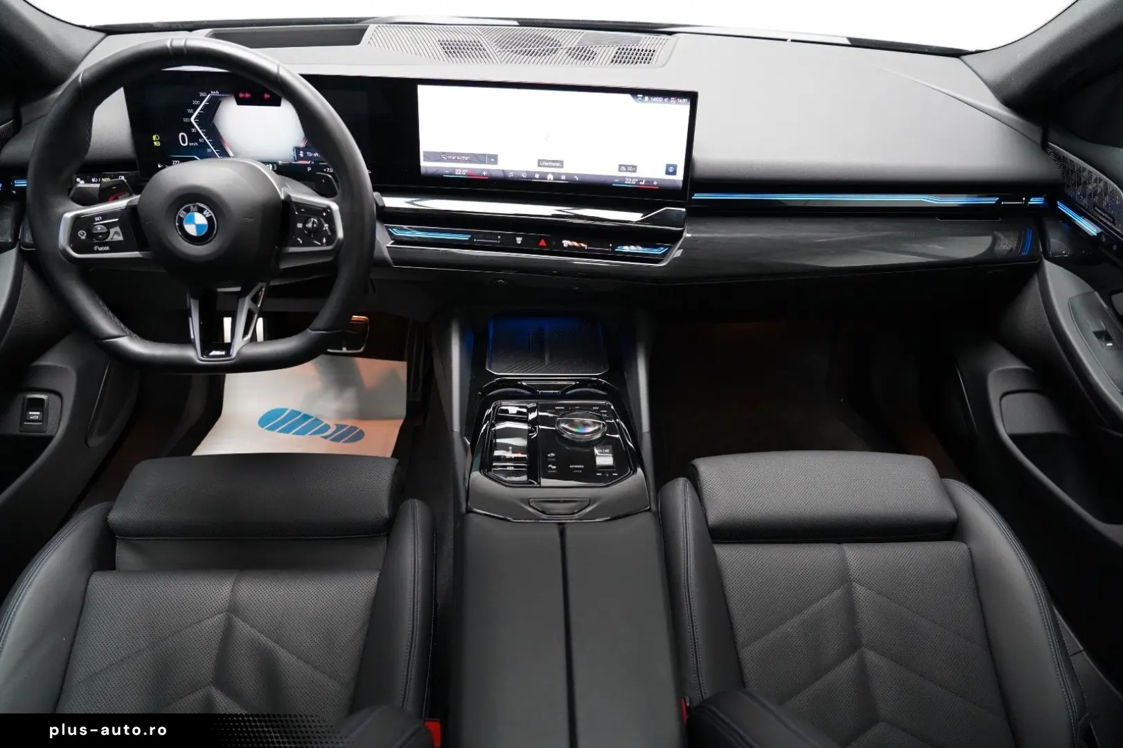 BMW 520d xDrive M Sport ICONIC PANO HUD 360 B&W