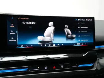 BMW 520d xDrive M Sport ICONIC PANO HUD 360 B&W