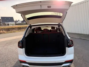 BMW X3 xDrive 20i Individual