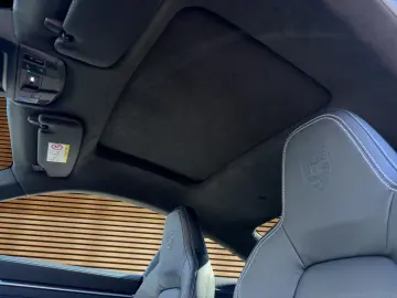 PORSCHE 911 Turbo S AERO-P. PPF Burmester Lift