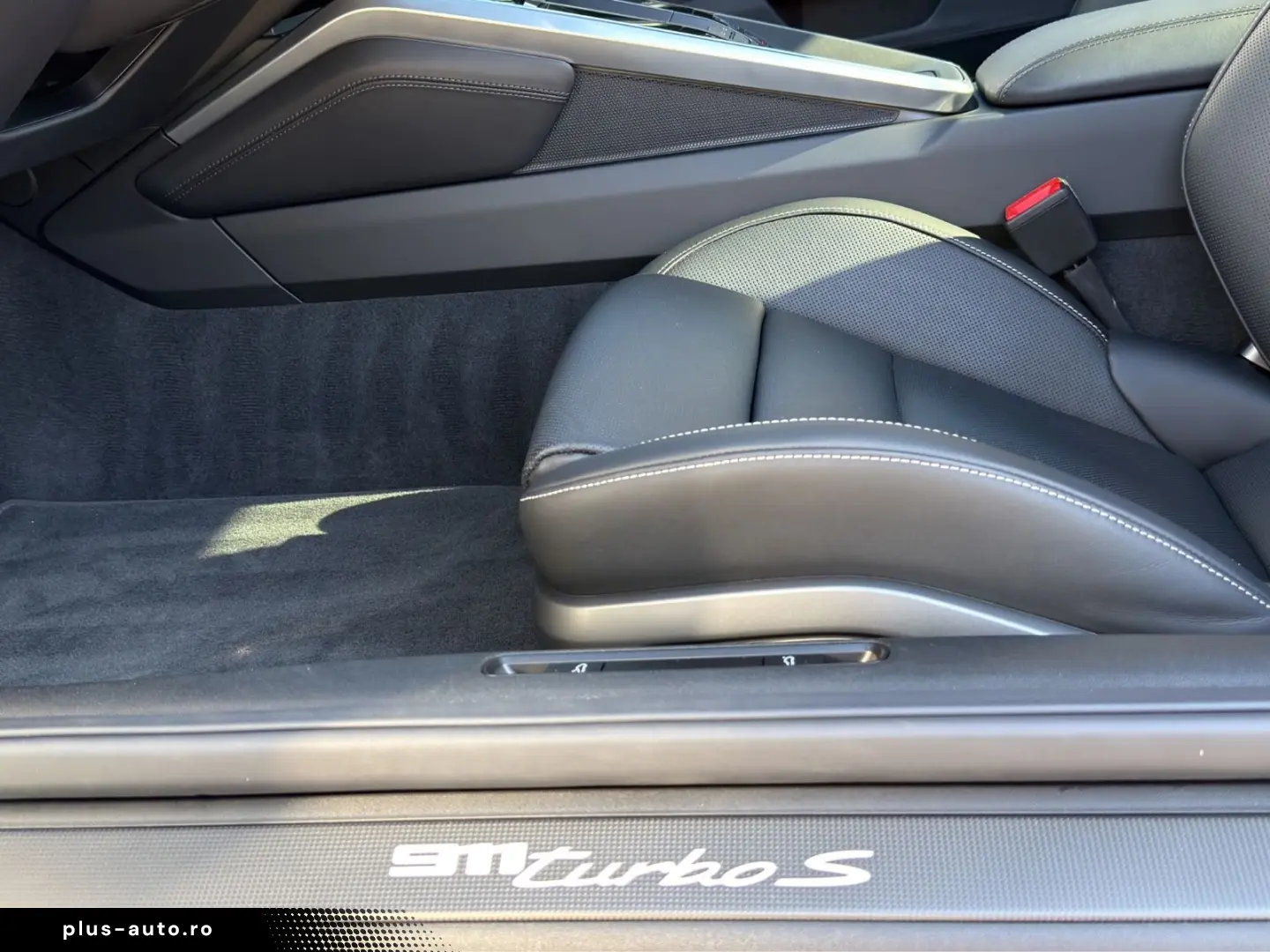 PORSCHE 911 Turbo S AERO-P. PPF Burmester Lift