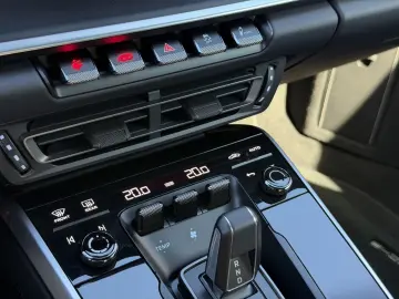 PORSCHE 911 Turbo S AERO-P. PPF Burmester Lift