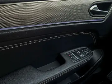 RENAULT ARKANA 1.6 E-Tech 145CP Intens