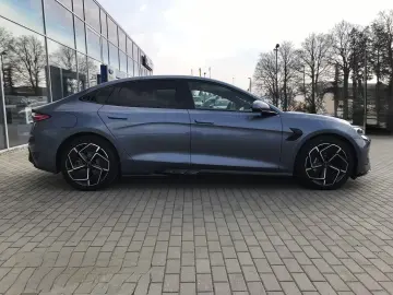 BYD Excellence AWD