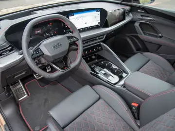 Audi Q5 TDI  FULL S-LINE MATRIX TECH  Suspensie pneumatica