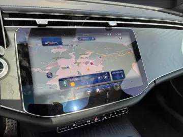 Mercedes-Benz E 200 4M AMG Night Navi Distr Ambient Pano