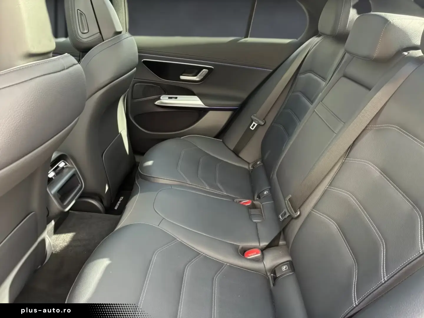 Mercedes-Benz E 200 4M AMG Night Navi Distr Ambient Pano