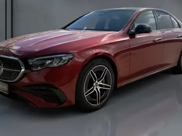 Mercedes-Benz E 200 4M AMG Night Navi Distr Ambient Pano