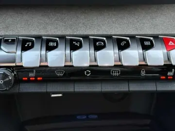 Peugeot 3008 Gen-Ii-2016