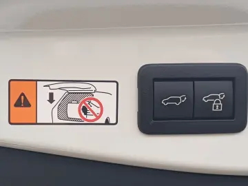 TOYOTA C-HR 1.8 Hybrid 140 CP Exclusive