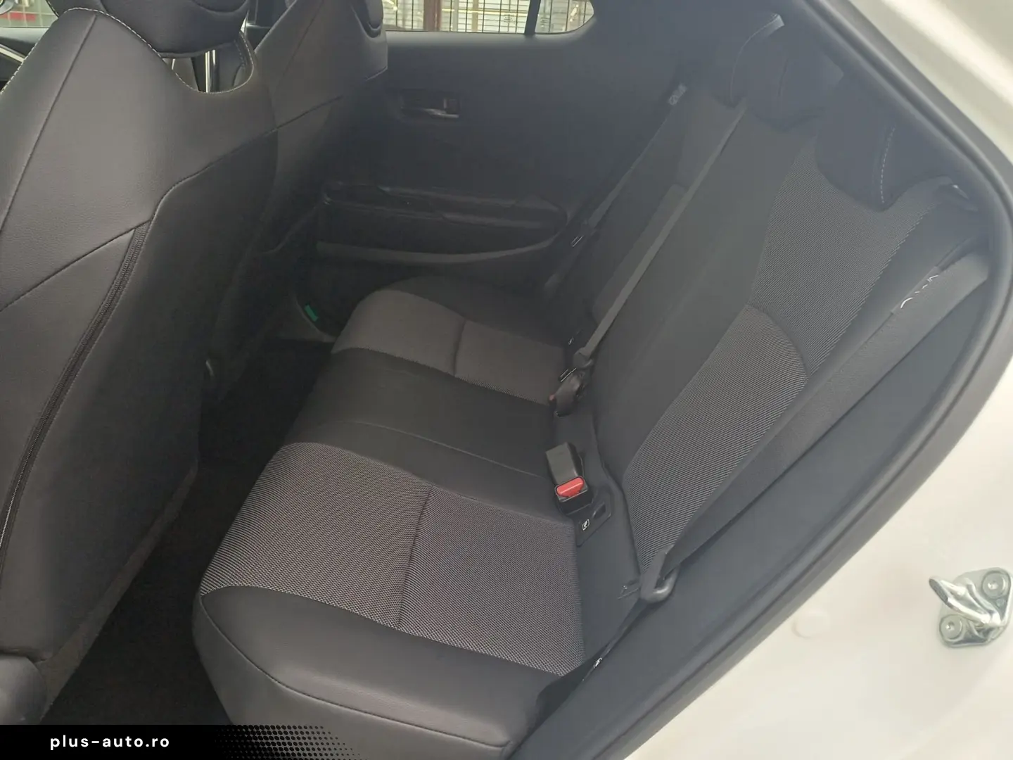 TOYOTA C-HR 1.8 Hybrid 140 CP Exclusive