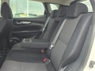 Nissan QASHQAI Accenta 1.6 Diesel - 130 CP 4x4