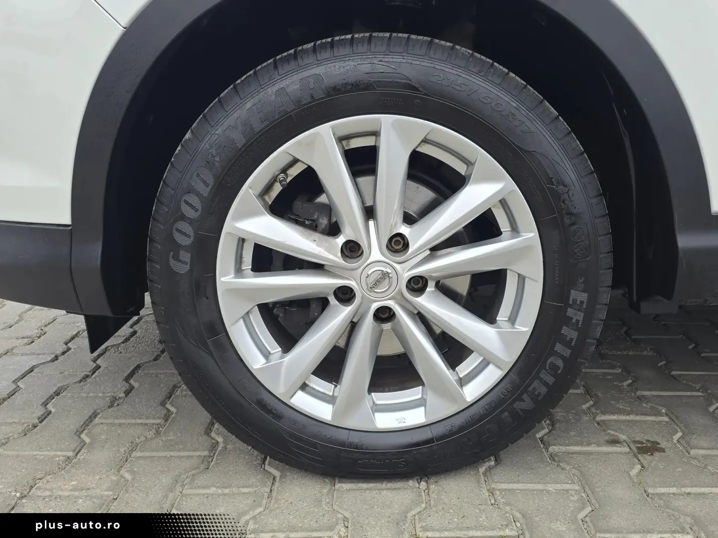 Nissan QASHQAI Accenta 1.6 Diesel - 130 CP 4x4