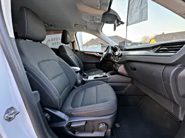 FORD Kuga Plug In Hybrid Titanium