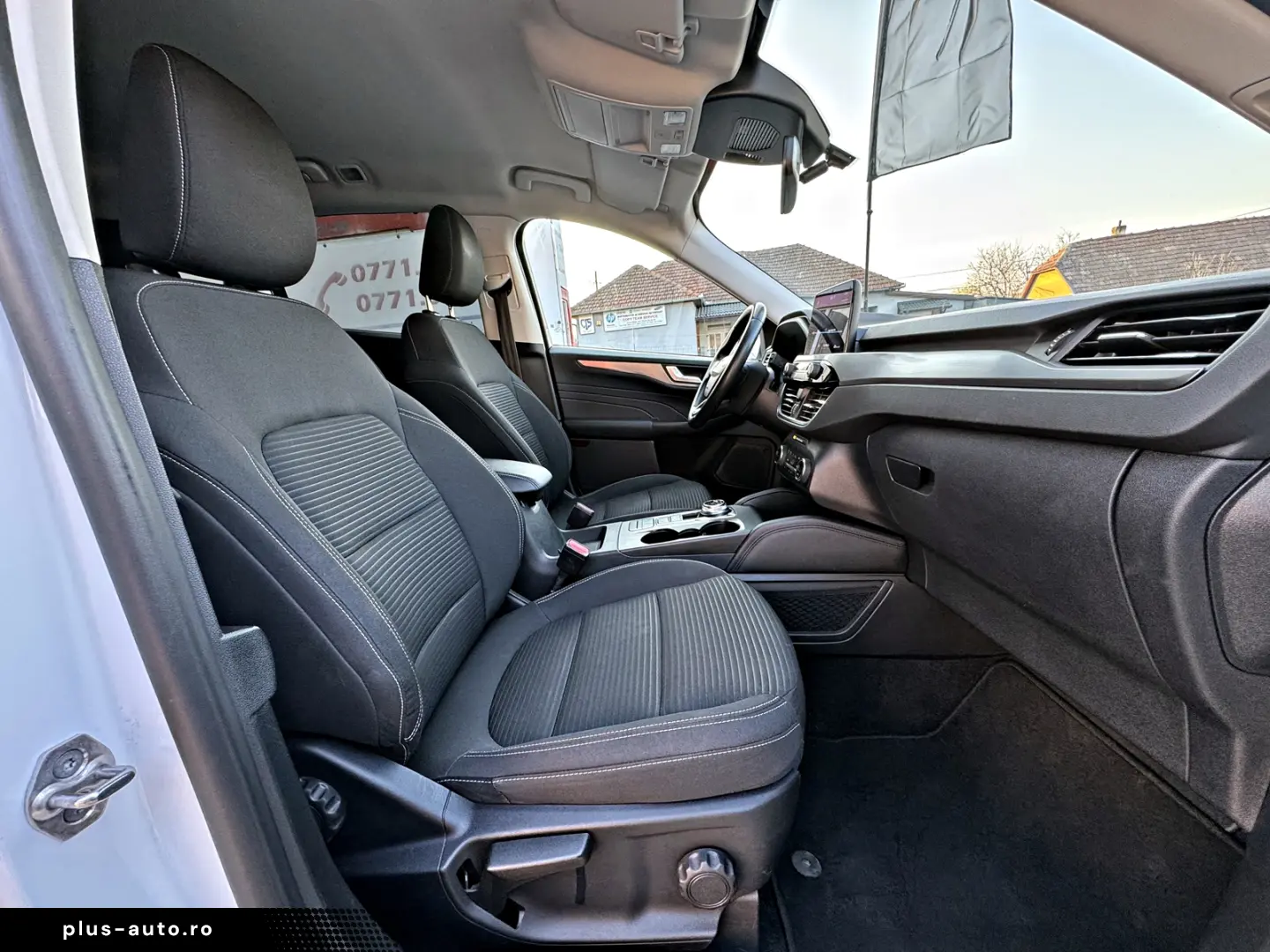 FORD Kuga Plug In Hybrid Titanium