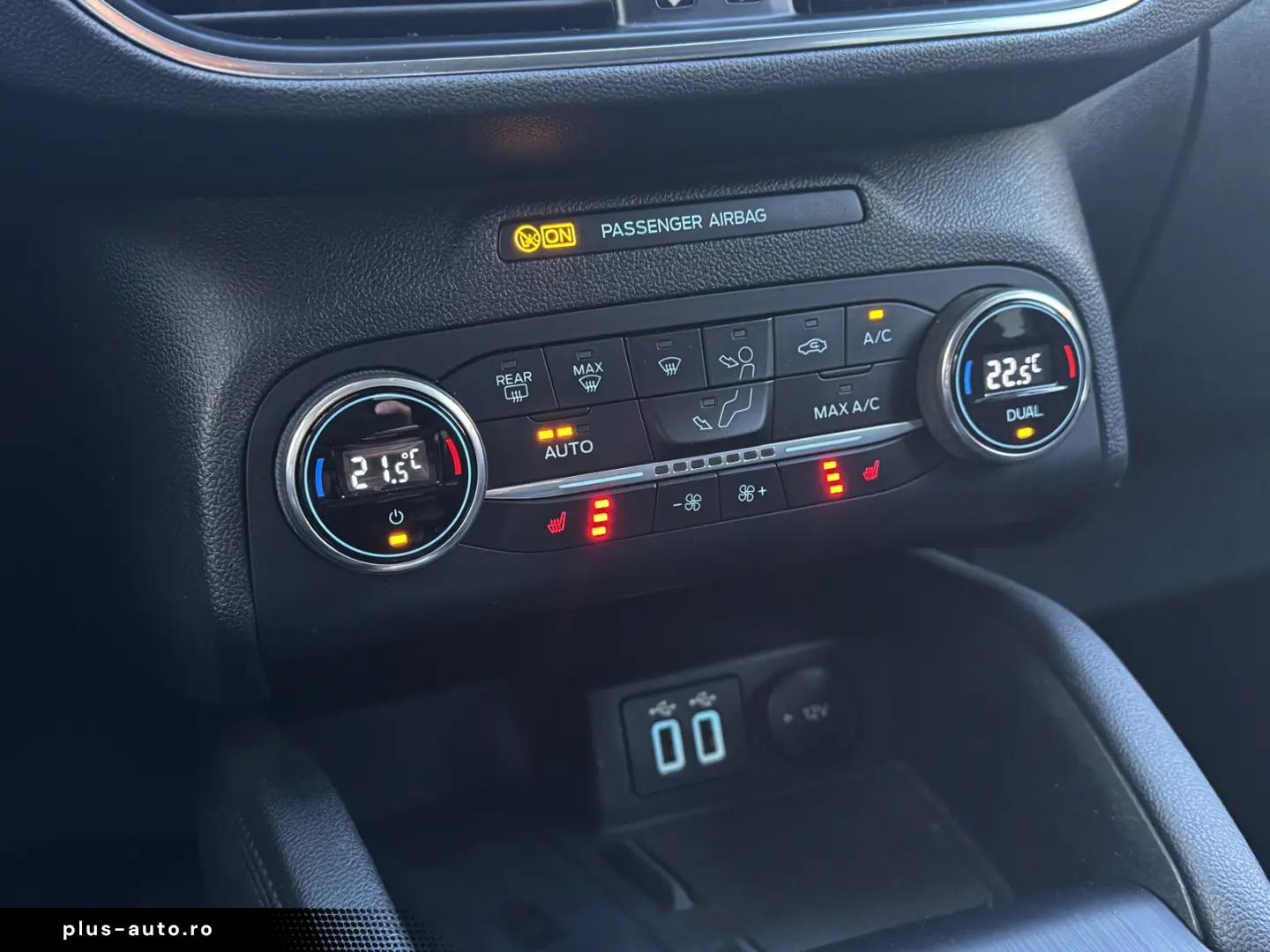 FORD Kuga Plug In Hybrid Titanium