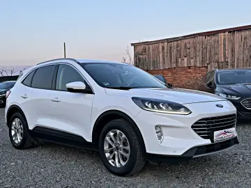 FORD Kuga Plug In Hybrid Titanium