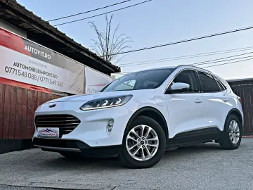 FORD Kuga Plug In Hybrid Titanium