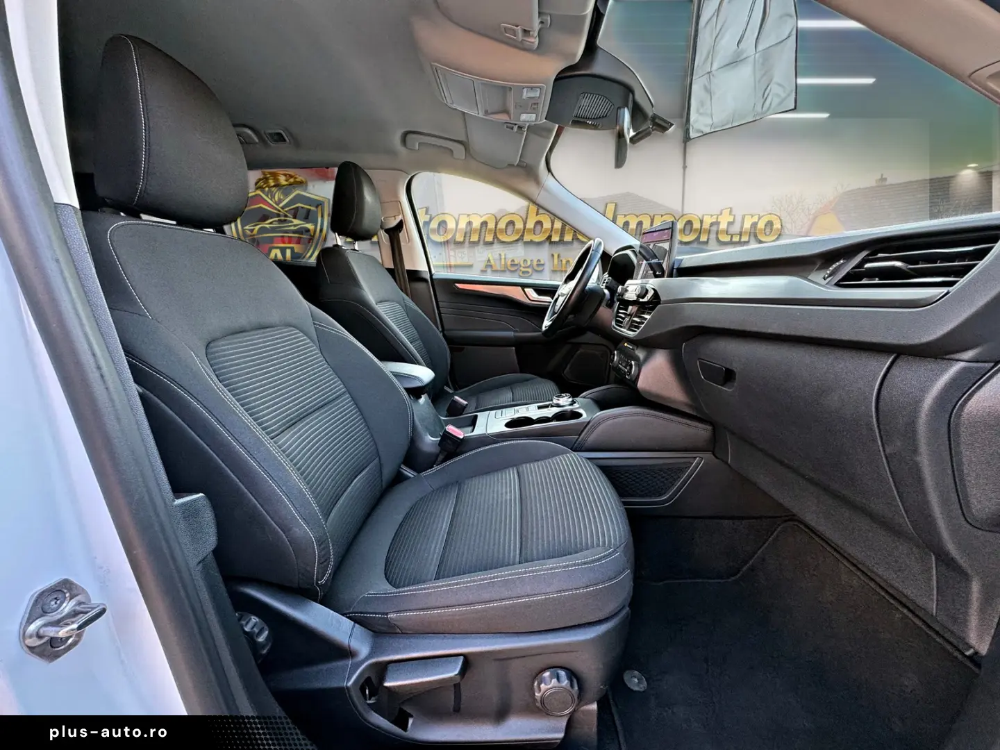 FORD Kuga Plug In Hybrid Titanium