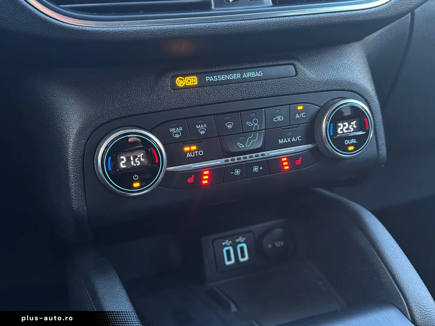 FORD Kuga Plug In Hybrid Titanium