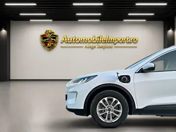 FORD Kuga Plug In Hybrid Titanium